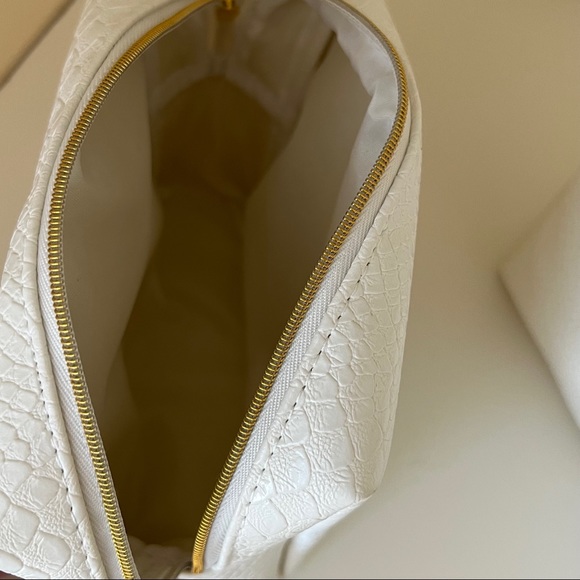 Valmont Cosmetic Pouch - Picture 6 of 6